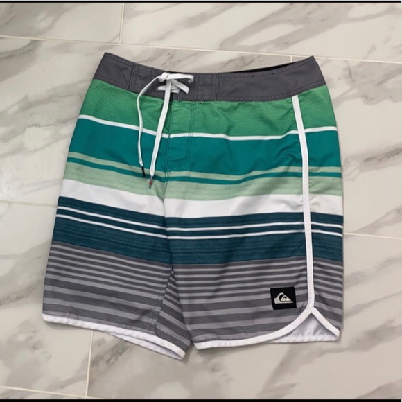 vissla rvca surf bathing swim boardshort trunks in 28 waist bundle or individual - Picture 6 of 10